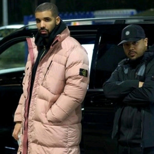 스톤아일랜드 크링클랩스 드레이크 핑크패딩