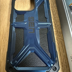UAG 모나크 아이폰14프로 케이스