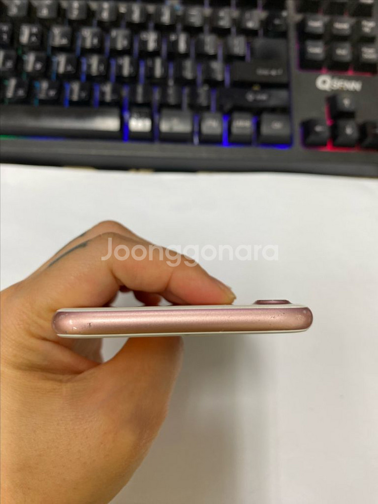 아이폰7 로즈골드 액정SS급 128GB 배터리100%--3
