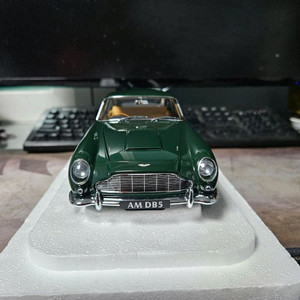 1:18 오토아트 애스터마틴 DB5