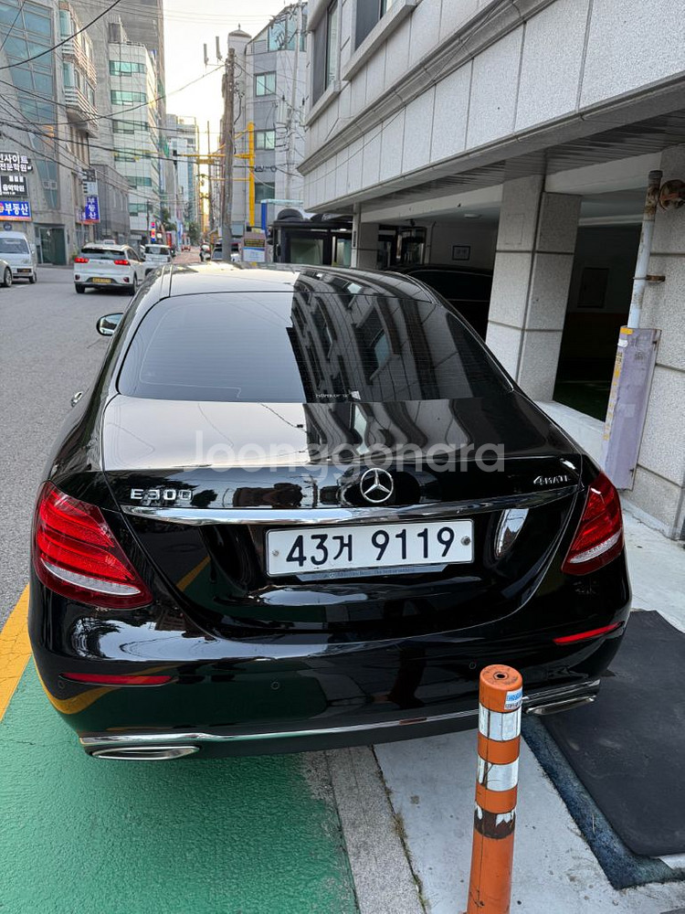 벤츠 E클래스 E300 4MATIC 익스클루시브--2