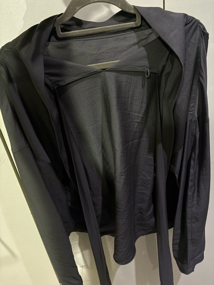 리본빛 shophie blouse 소피블라우스 이미지