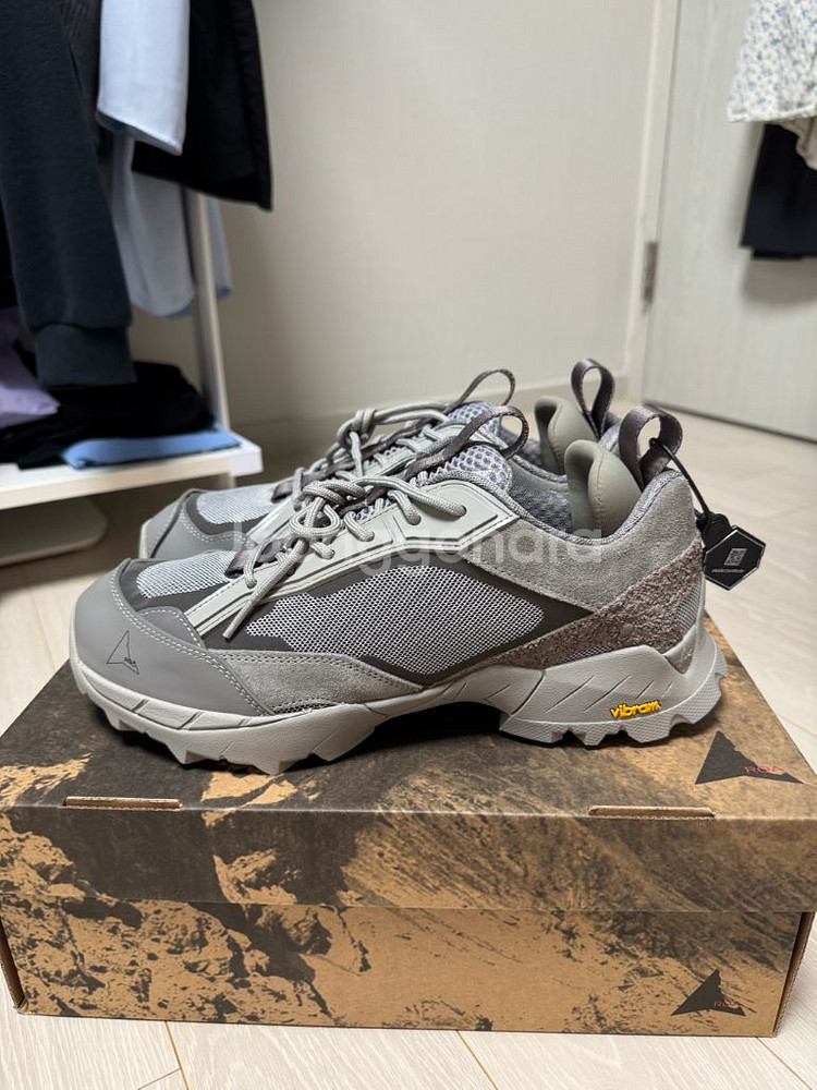 로아하이킹 락파 그레이 42 새제품--1