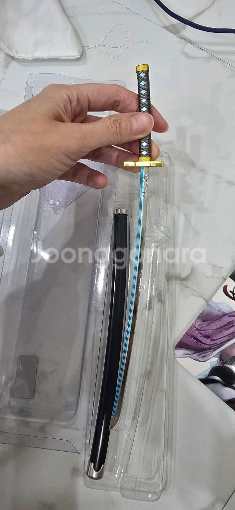 귀멸의칼날 토키토 무이치로 모형 칼 새상품 (25cm)--1