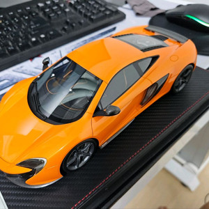 1:18 맥라렌 650s 모형차