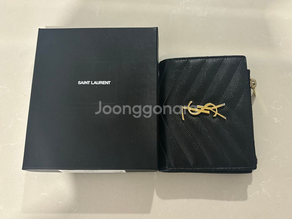 (정품) 입생로랑 반지갑--0