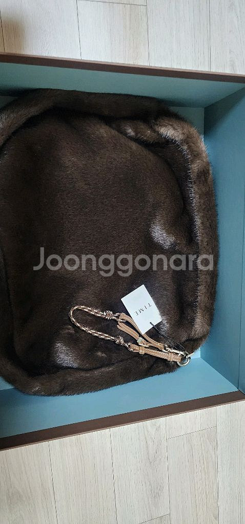 25년 타임 고액 구스 패딩&파우치..새상품~!!!--4