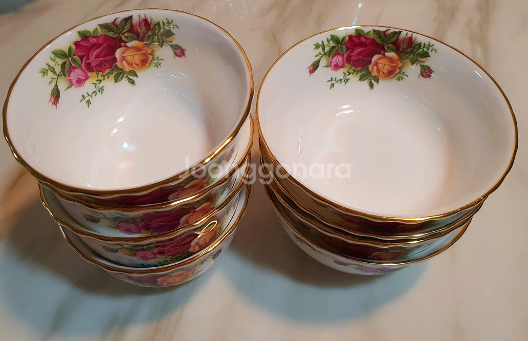 영국 로얄알버트 황실장미 밥공기4국그릇4 개당값--1