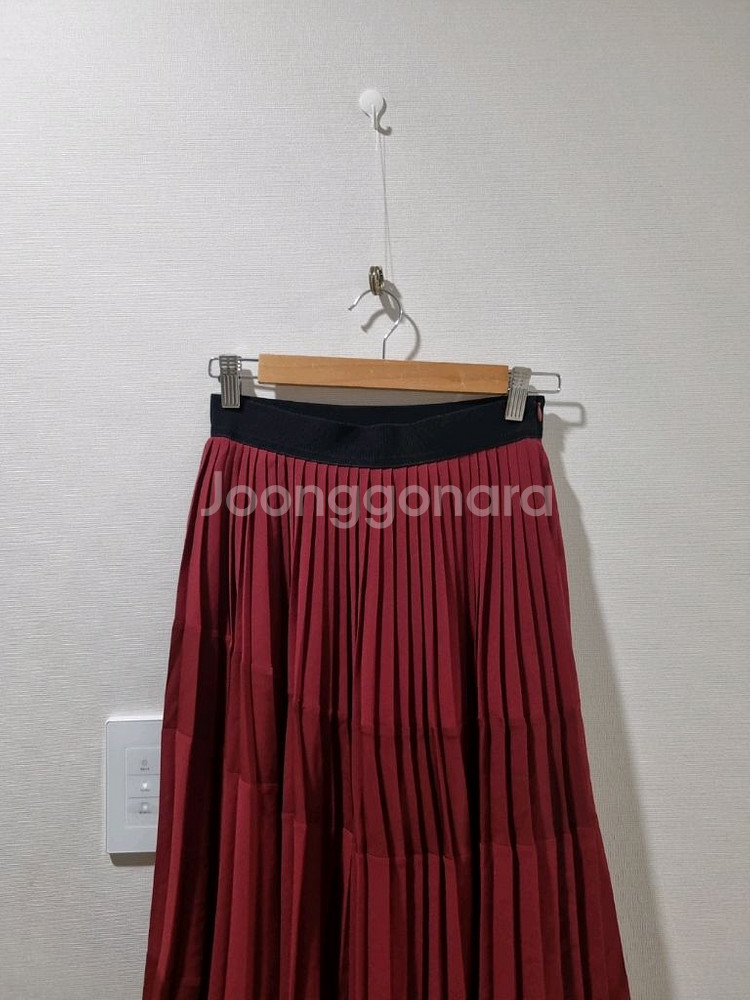 한섬 SJSJ 밴딩 플리츠 스커트 새상품--1