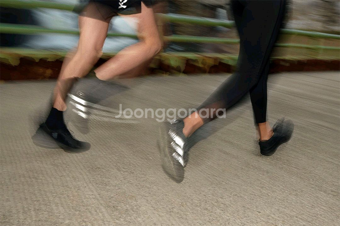 Y-3 보스턴 11 스니커즈--5