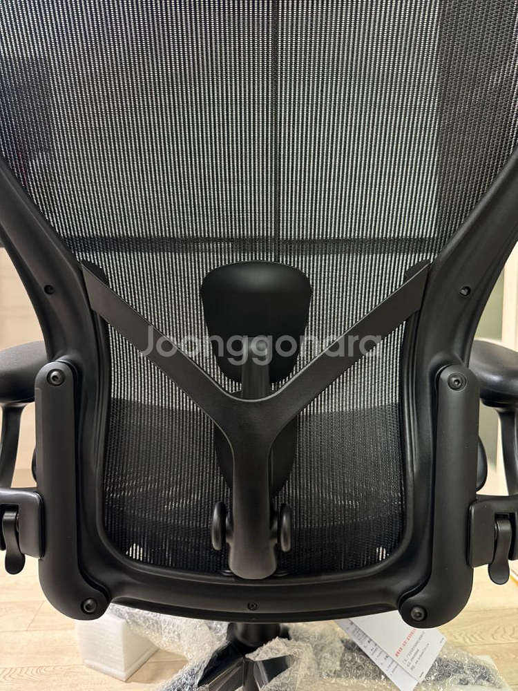 허먼밀러 뉴에어론 C 새틴알루 오닉스블랙--2