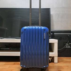 [아메리칸 투어리스터] 22인치 캐리어