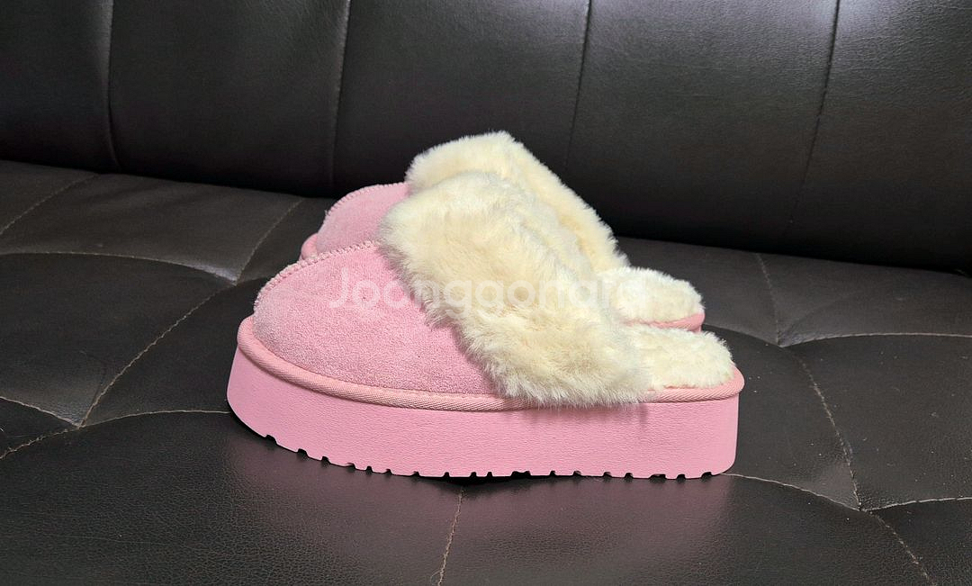 [새상품] 핑크 통굽 키높이 어그 슬리퍼(235)--7