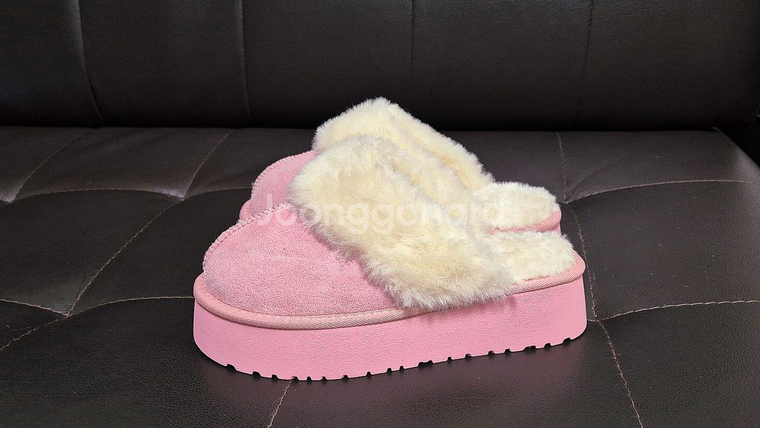 [새상품] 핑크 통굽 키높이 어그 슬리퍼(235)--3