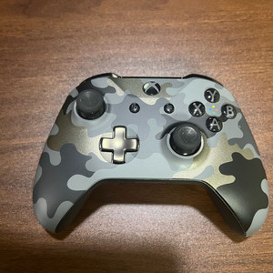 엑스박스 3세대 컨트롤러 나이트옵스카모