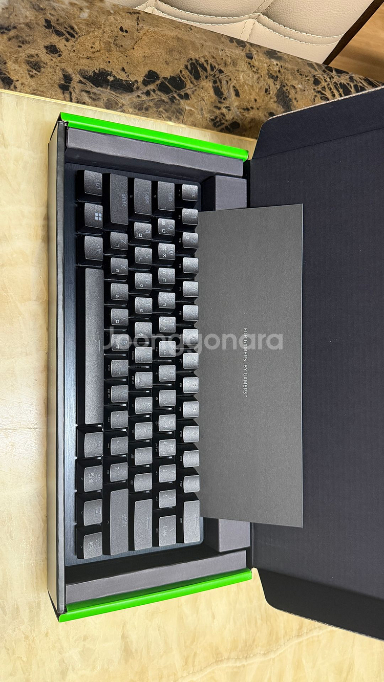 레이저 헌츠맨 V3 Pro 미니 팝니다.--1