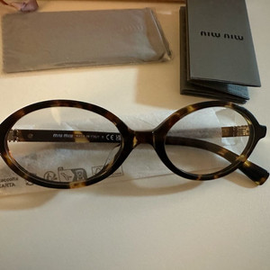 미우미우 리가드 블루렌즈 알터너티브핏 팝니다.