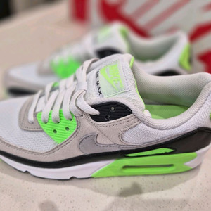 나이키 에어맥스90 새상품