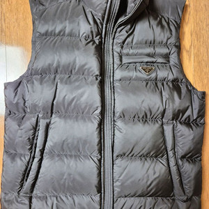 프라다 패딩조끼 (50 size)