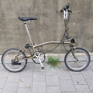 브롬톤 로우라커