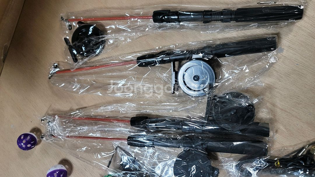 고양이 장난감 전부 드려요--3