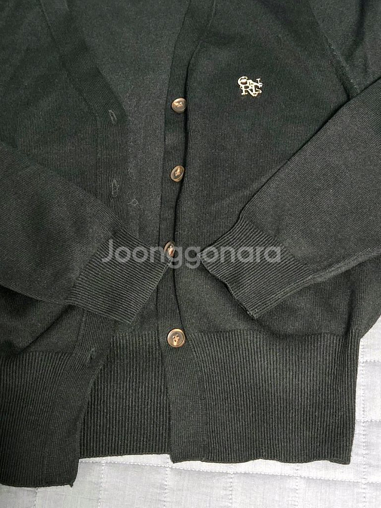 제너럴아이디어 에센셜 가디건 브이넥 블랙 S--2