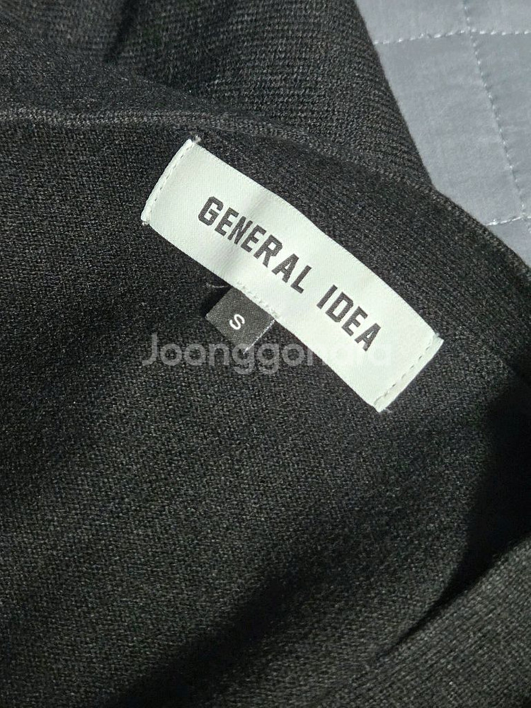 제너럴아이디어 에센셜 가디건 브이넥 블랙 S--4