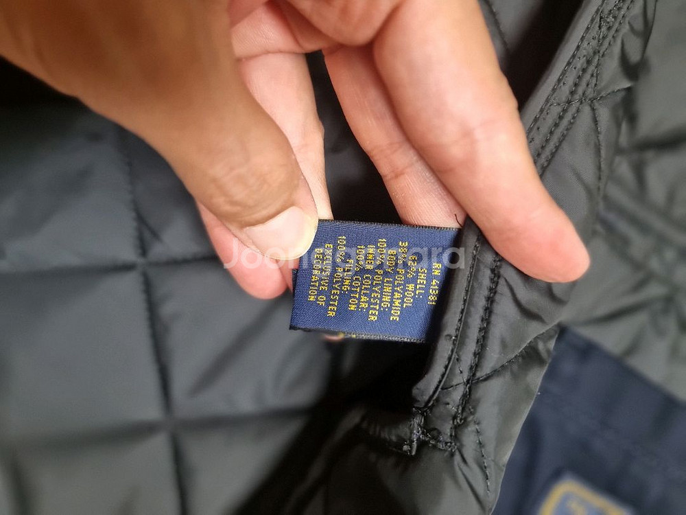 폴로 네이비 울 퀼팅조끼 m(100)팝니다.--4