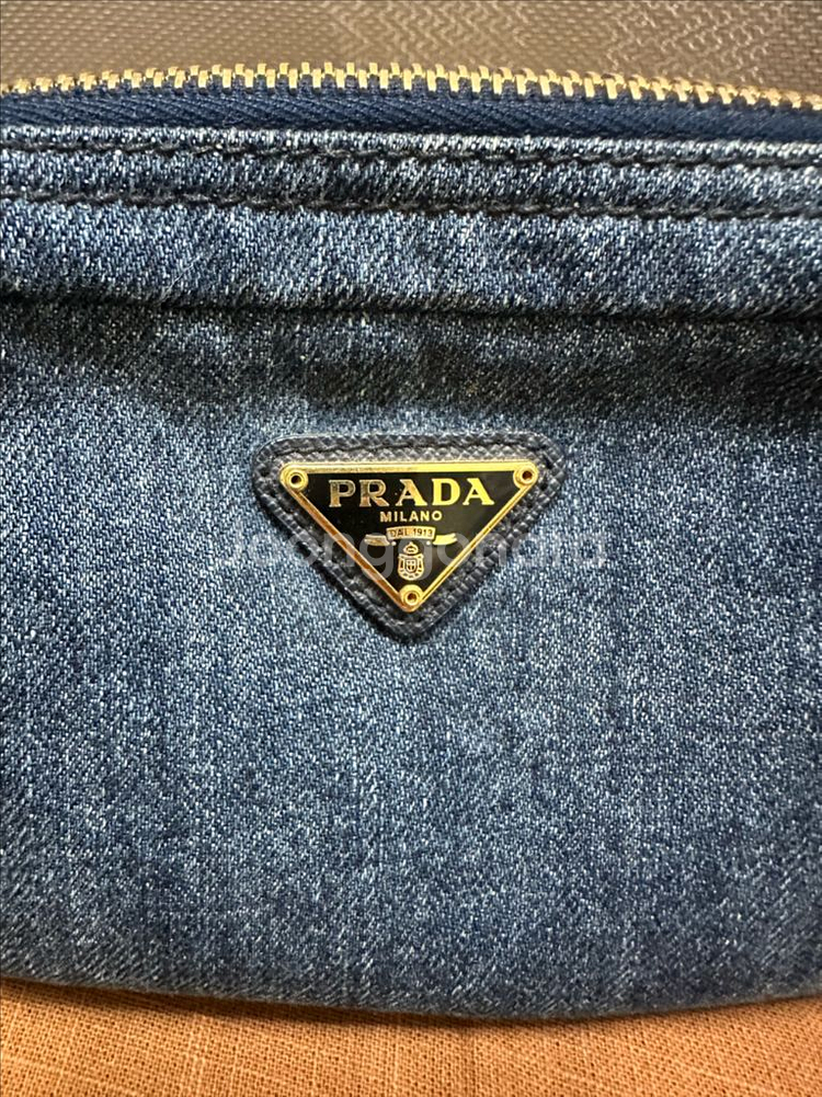 프라다 데님 파우치--1