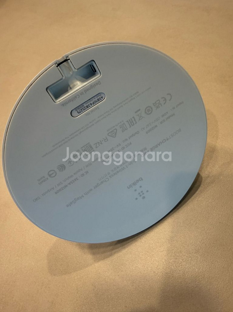 벨킨 3-in-1 무선 충전기 스탠드입니다--3