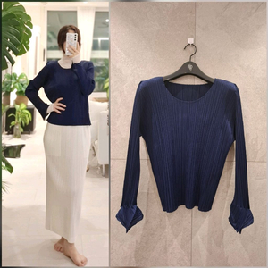 플리츠플리즈 렉텡글소매탑 이세이미야케