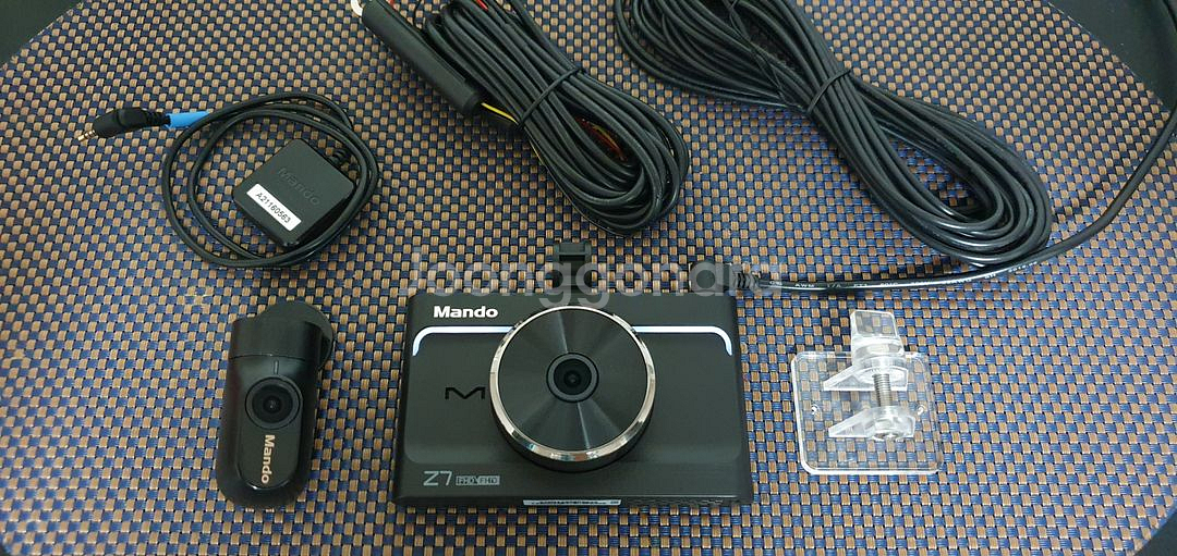 만도 Z7 블랙박스 4인치화면 (32GB, GPS)--0