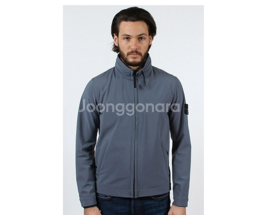 스톤아일랜드 남자 라이트 소프트쉘 후드 자켓 L 100--9