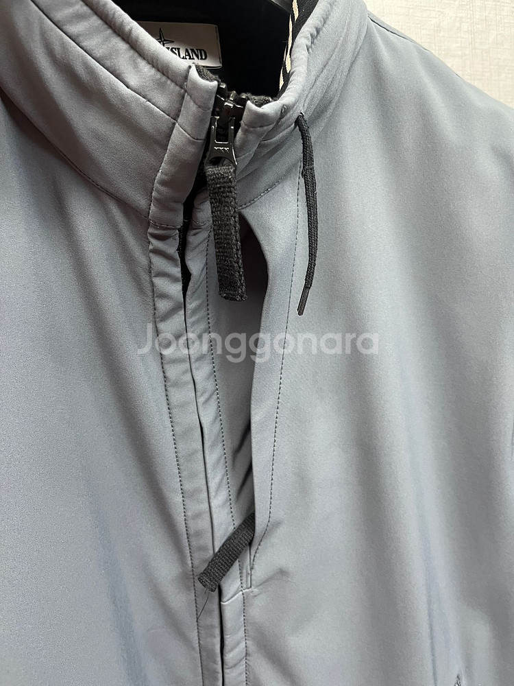 스톤아일랜드 남자 라이트 소프트쉘 후드 자켓 L 100--2