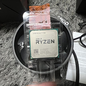 amd 라이젠1700 cpu 쿨러포함 팝니다.