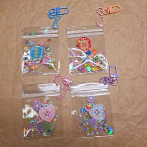 지퍼백 단추(사과, 하트) 키링 4개. D고리키링.