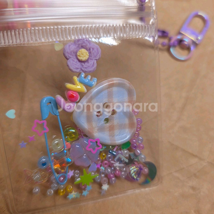 지퍼백 단추(사과, 하트) 키링 4개. D고리키링.--4