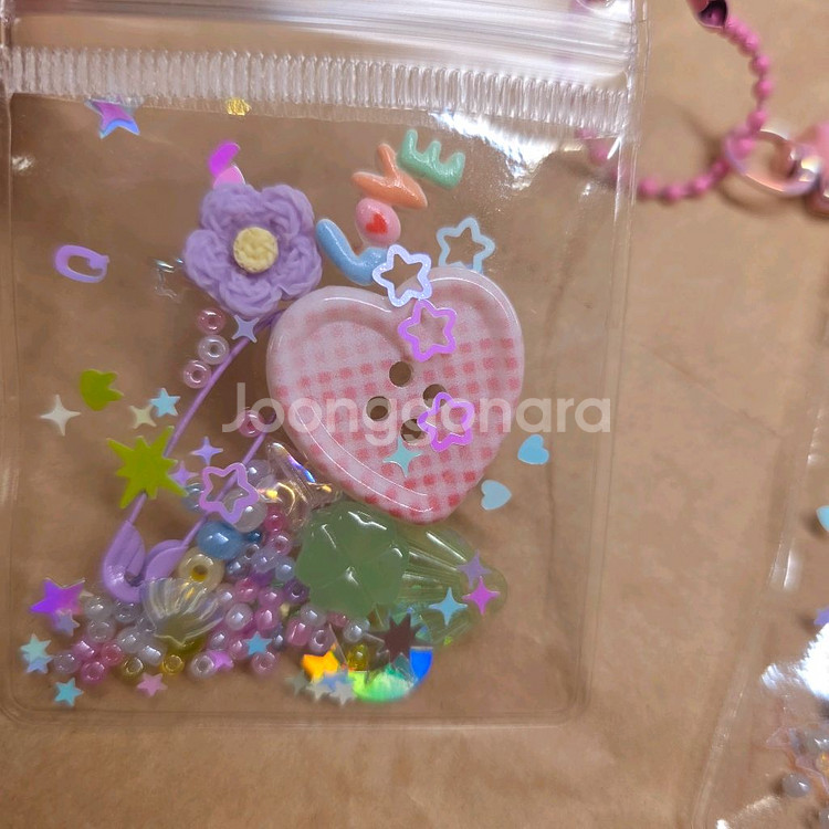 지퍼백 단추(사과, 하트) 키링 4개. D고리키링.--3