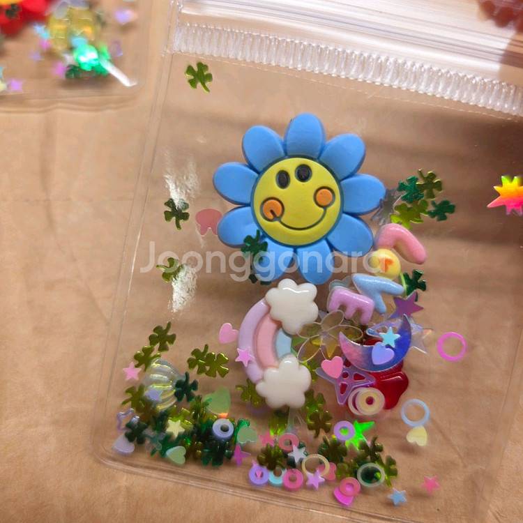 행운 지퍼백 스마일꽃 키링 3개.--3