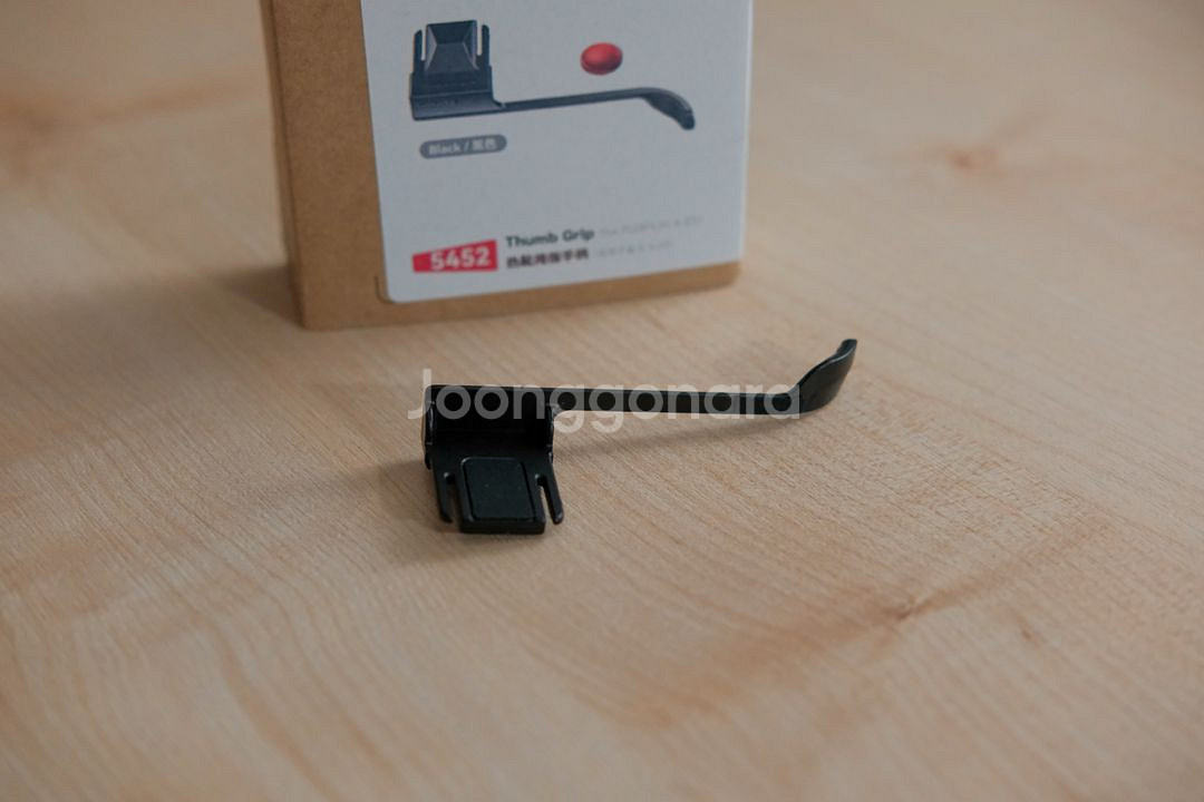 스몰리그 5452 X-E5 전용 엄지그립 블랙--2