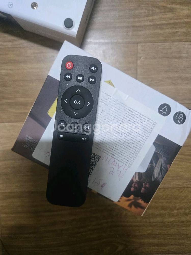 미니 빔프로젝터, 스피커 판매합니다(스크린포함)--6