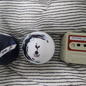 버즈2프로 토트넘 카세트테이프 케이스