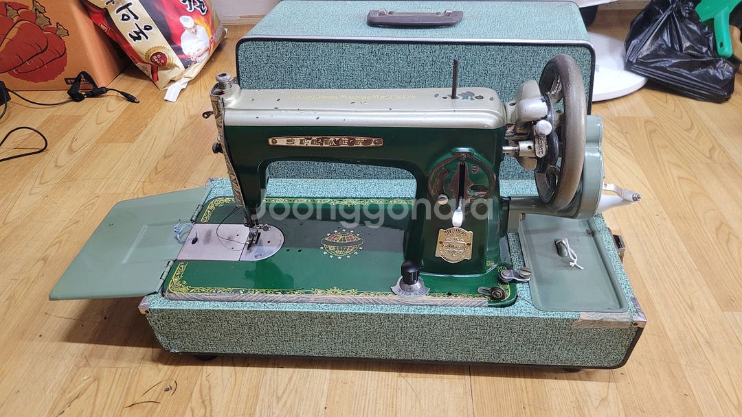 빈티지 미싱 진열용--0