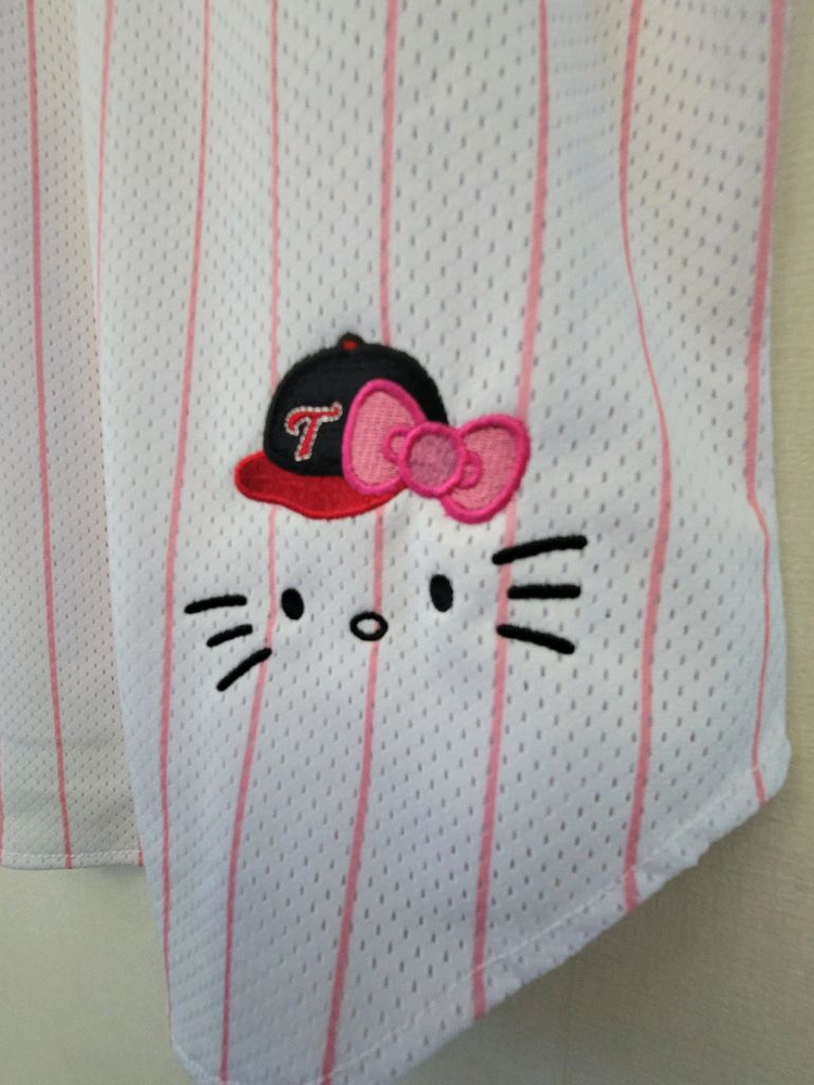 <새상품>LG트윈스 핑크유니폼 헬로키티 100 박용택--5