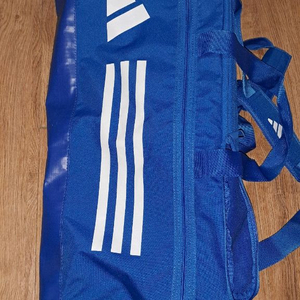 아디다스 더플백 미디엄 가방 새상품 2만원