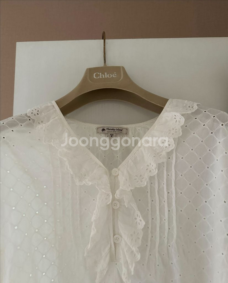 썰스데이 아일랜드 아일렛 코튼 펀칭 블라우스 + 자라--4