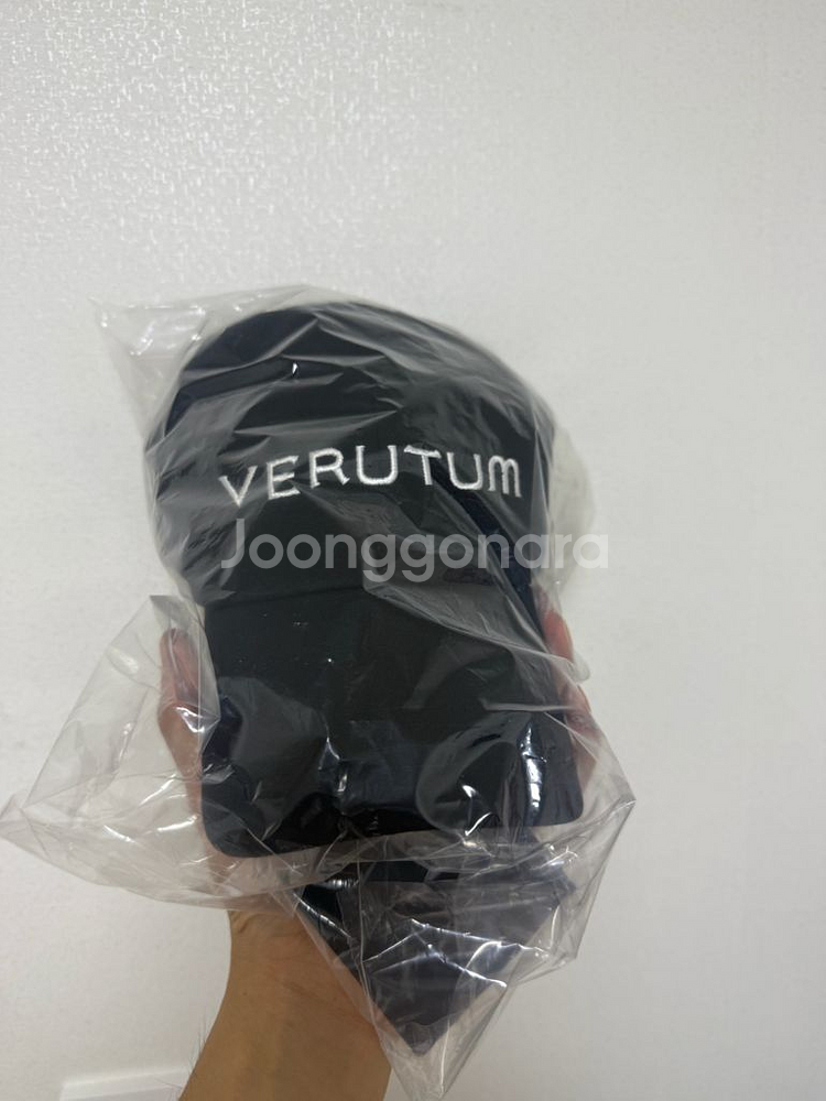 베루툼 프론트 로고 딥 볼캡 블랙--0