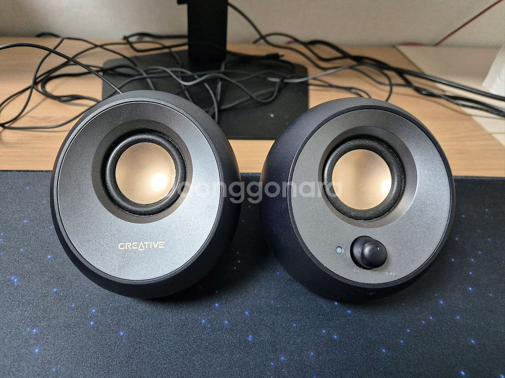 페블 v2 스피커 판매합니다.--0