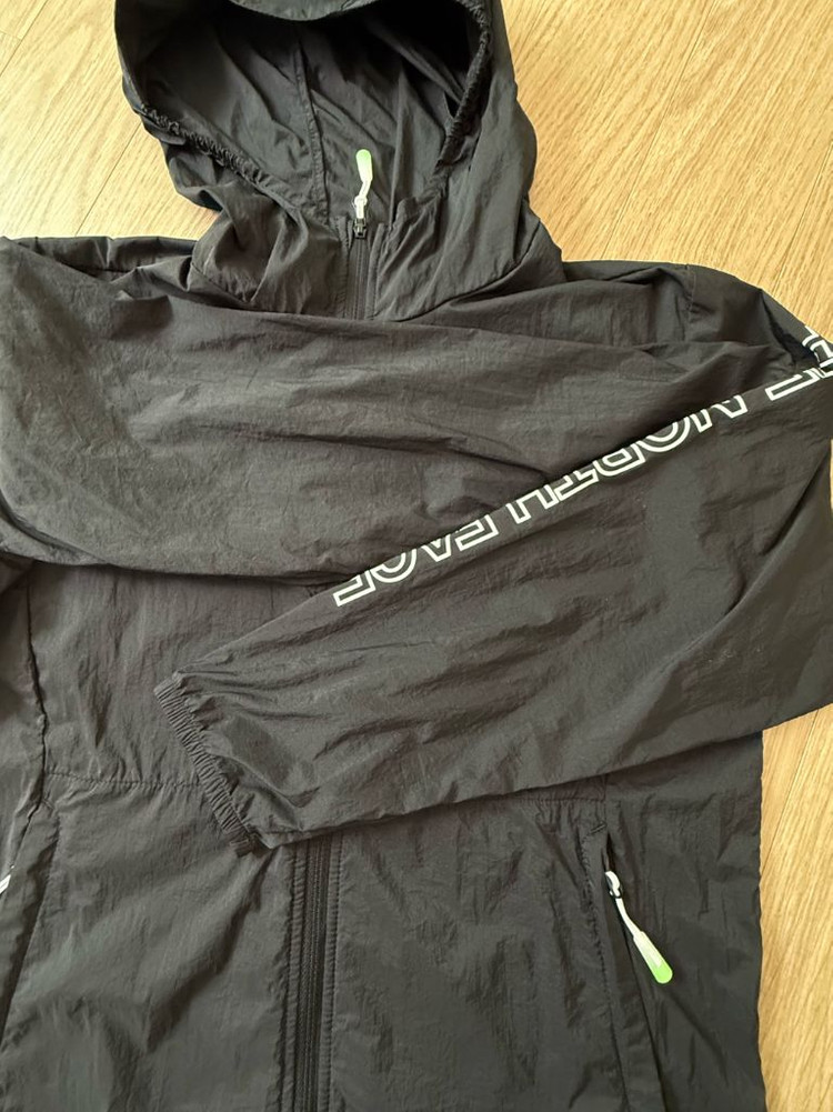 노스페이스 키즈 바람막이 140 새제품--1