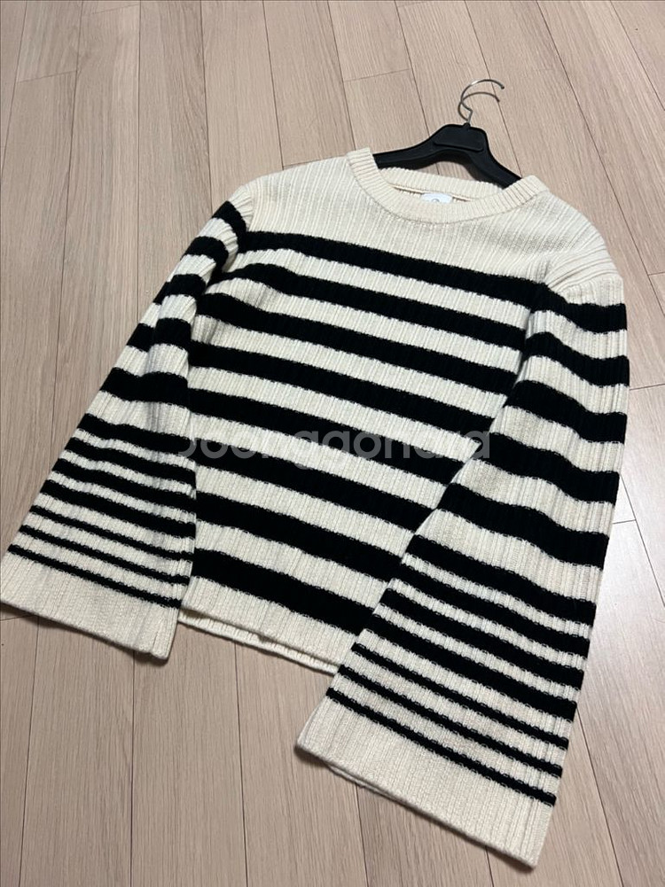 유메르 UMER 자뎅 스트라이프 니트 프리미엄울100%--11